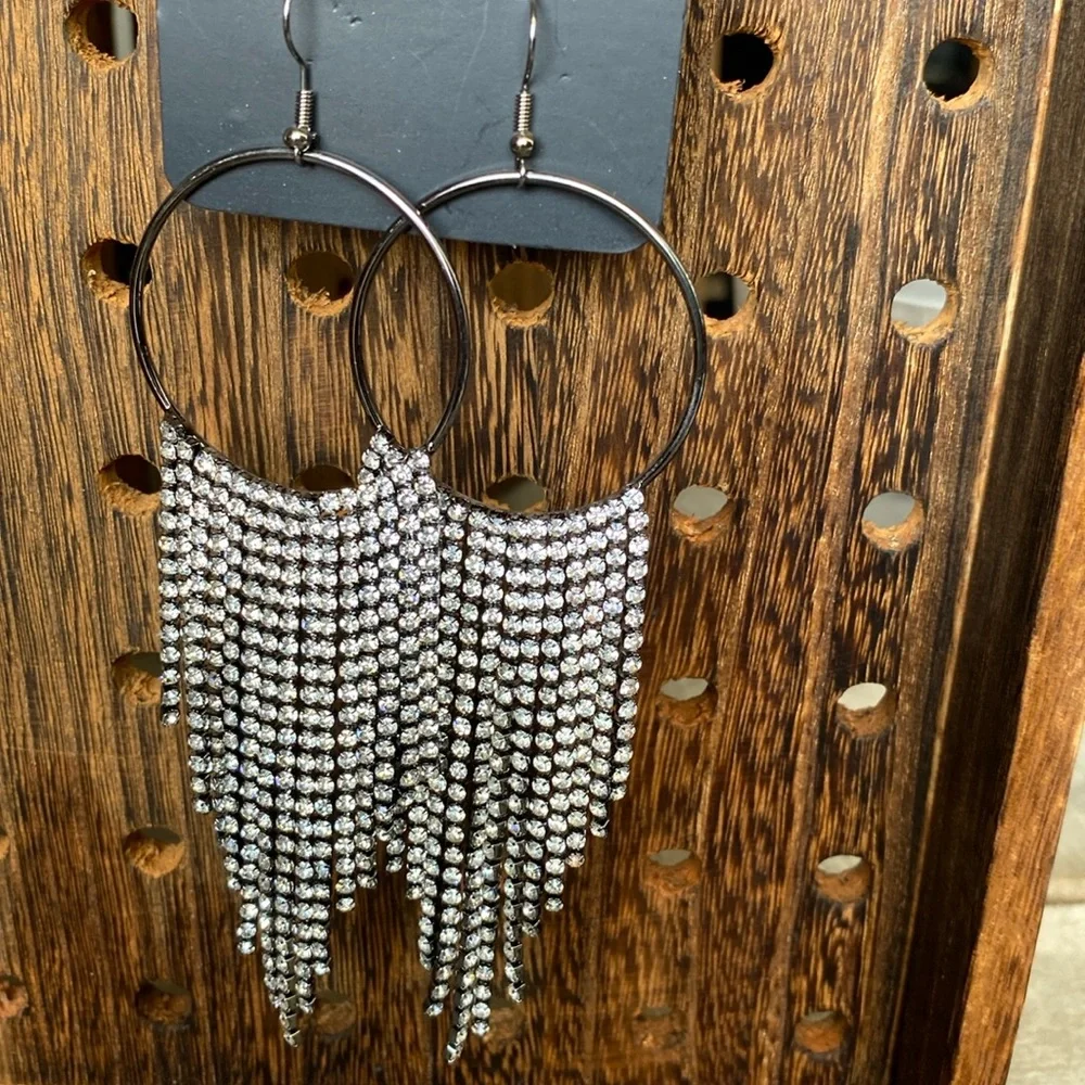 Jewelry - Picture 1 of 1